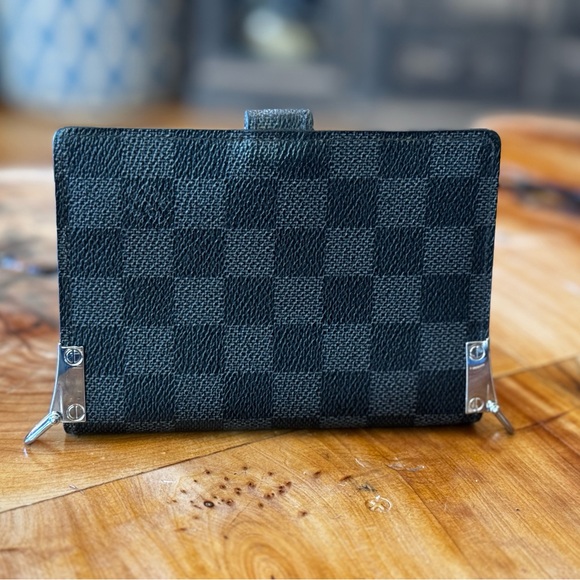 LIMITED EDITION Louis Vuitton Damier Graphite Trunks Agenda has been repurposed - Picture 4 of 17